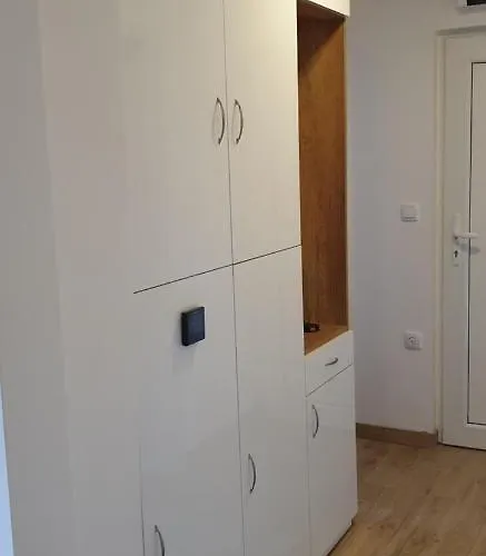 Mina Дивчибаре